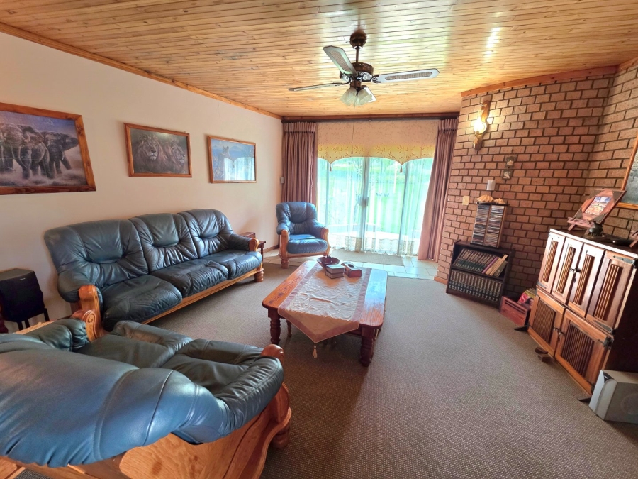 To Let 4 Bedroom Property for Rent in Reitz Free State